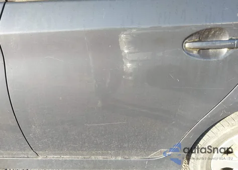 2010 Toyota Prius z USA, uszkodzony, nr VIN JTDKN3DU4A0244664